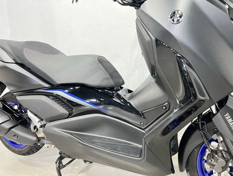 YAMAHA XMAX 300 CONNECTED 