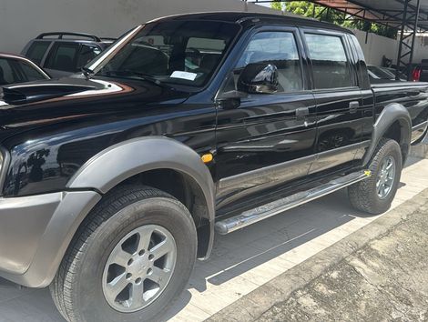 Mitsubishi L200 OUTDOOR HPE 2.5 4x4 CD T.Dies. Mec.