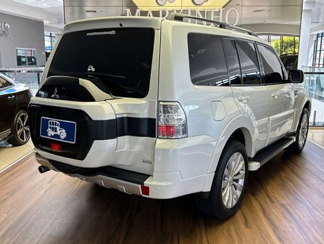 Mitsubishi Pajero HPE Full 3.2 4x4 T.I.Dies. 5p Aut