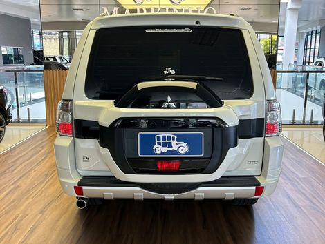 Mitsubishi Pajero HPE Full 3.2 4x4 T.I.Dies. 5p Aut