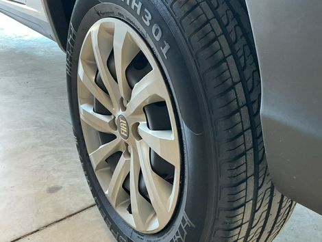 Fiat Strada Freedom 1.3 Flex 8V CD