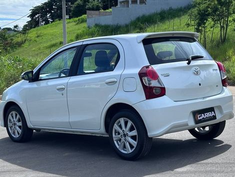 Toyota ETIOS X Plus 1.5 Flex 16V 5p Mec.