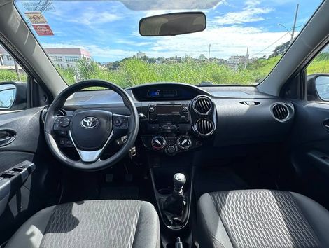 Toyota ETIOS X Plus 1.5 Flex 16V 5p Mec.
