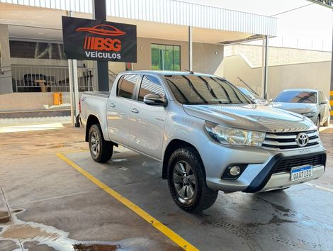 Toyota Hilux CD SRV 4x4 2.8 TDI Diesel Aut.