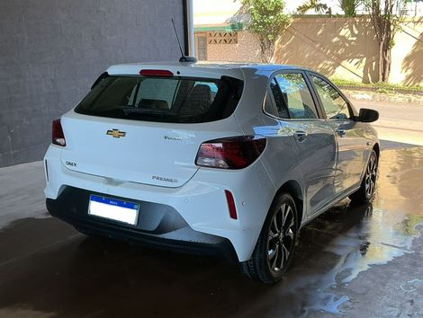 Chevrolet ONIX HATCH PREM. 1.0 12V TB Flex 5p Aut.