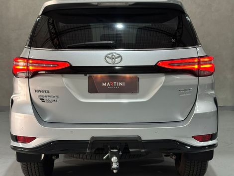 Toyota Hilux SW4 SRX Plat. 4x4 2.8 TB Die. Aut.