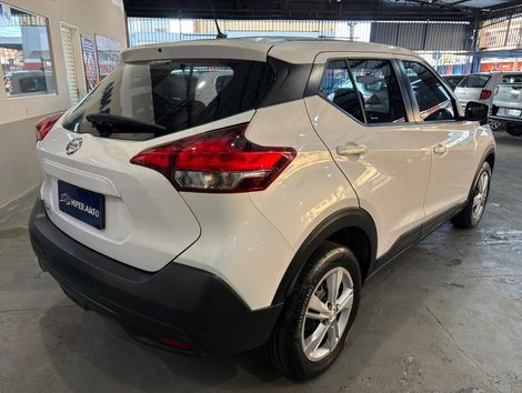 Nissan KICKS Active S 1.6 16V Flex Aut.