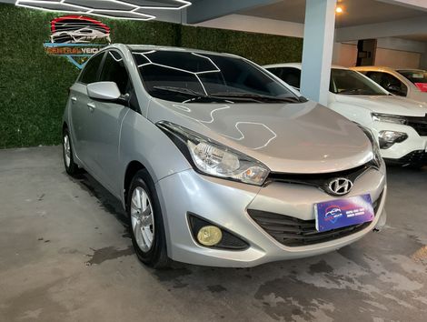 HYUNDAI 1.6 COMFORT PLUS 16V FLEX 4P MANUAL