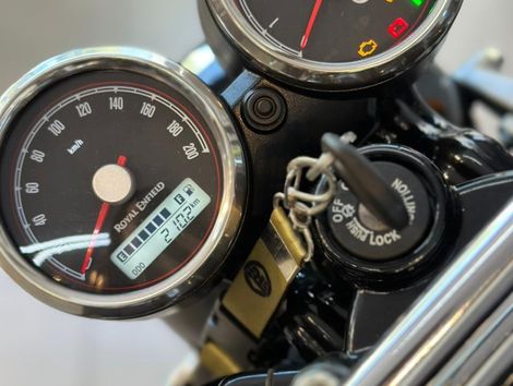 Royal Enfield Interceptor 650 Custom 