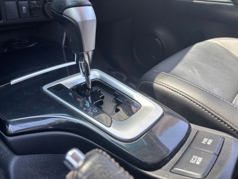 Toyota Hilux SW4 SR 4x2 2.7/ 2.7 Flex 16V Aut.