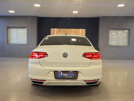 VolksWagen Passat Highline 2.0 TSI 220cv Tip.