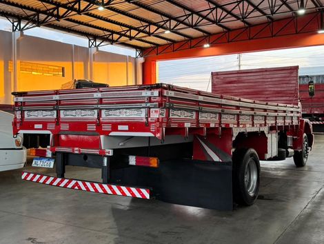 MERCEDES-BENZ L-1318 2p (diesel)