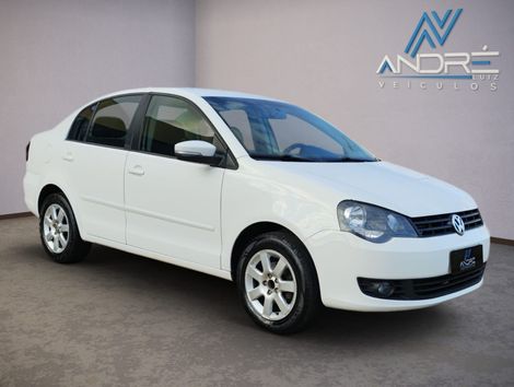 VolksWagen Polo Sedan 1.6 Mi Total Flex 8V 4p