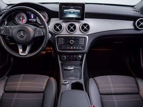 Mercedes GLA 200 Style 1.6 TB 16V/Flex Aut.