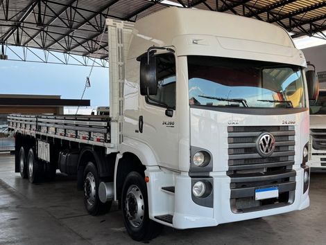 VOLKSWAGEN 24-280 E Constel. 6x2 2p (diesel)(E5)