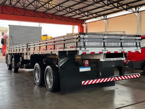 VOLKSWAGEN 24-280 E Constel. 6x2 2p (diesel)(E5)