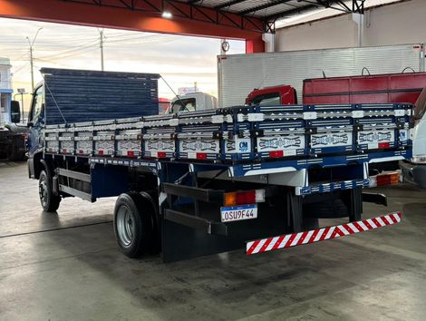 MERCEDES-BENZ Accelo 815 2p (diesel) (E5)