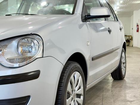VolksWagen Polo Sedan 1.6 Mi Total Flex 8V 4p