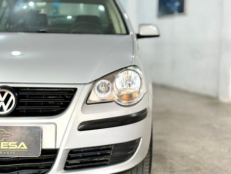 VolksWagen Polo Sedan 1.6 Mi Total Flex 8V 4p