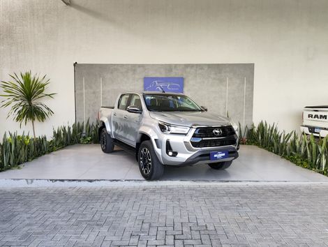 Toyota Hilux CD SRX Plus 4x4 2.8 TDI Die. Aut.