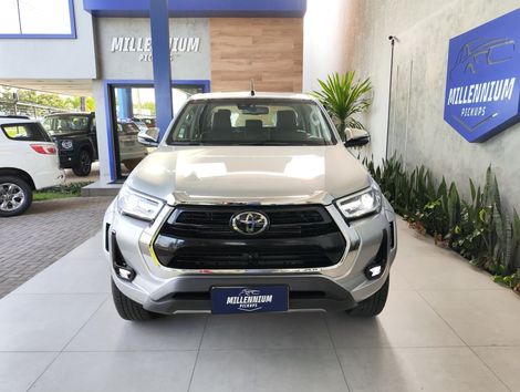 Toyota Hilux CD SRX Plus 4x4 2.8 TDI Die. Aut.