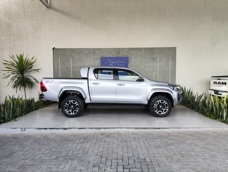 Toyota Hilux CD SRX Plus 4x4 2.8 TDI Die. Aut.