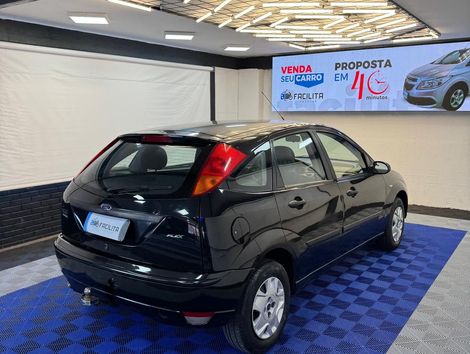 Ford Focus 1.6 S/SE/SE Plus Flex 8V/16V  5p