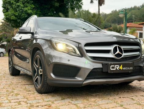 Mercedes GLA 250 Sport 2.0 TB 16V 4x4 211cv Aut.