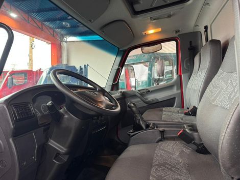 MERCEDES-BENZ Accelo 815 2p (diesel) (E5)