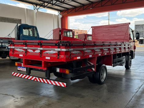 MERCEDES-BENZ Accelo 815 2p (diesel) (E5)