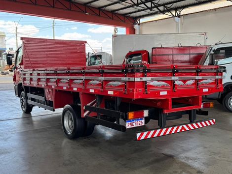 MERCEDES-BENZ Accelo 815 2p (diesel) (E5)