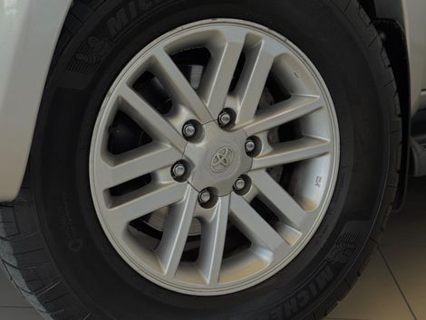 Toyota Hilux SW4 SRV D4-D 4x4 3.0 TDI Dies. Aut