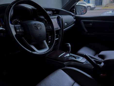 Toyota Hilux SW4 SRX 4x4 4.0 V6 24V Aut.