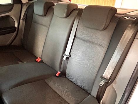 Ford Focus 2.0 16V/ 2.0 16V Flex 5p