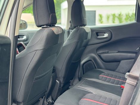 Fiat Toro Freedom 1.8 16V Flex Aut.