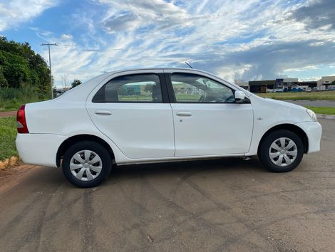 Toyota ETIOS XS 1.5 Flex 16V 5p Mec.