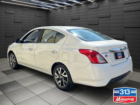 Nissan VERSA SL 1.6 16V FlexStart 4p Aut.