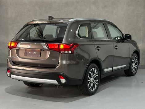 Mitsubishi OUTLANDER 2.2 165cv Diesel Aut.