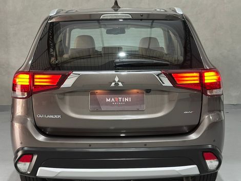 Mitsubishi OUTLANDER 2.2 165cv Diesel Aut.