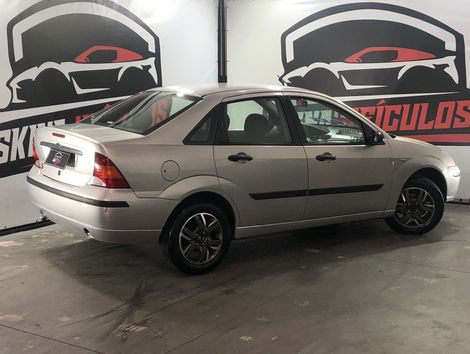 Ford Focus Sedan 1.6/1.6 Flex 8V/16V 4p Mec.