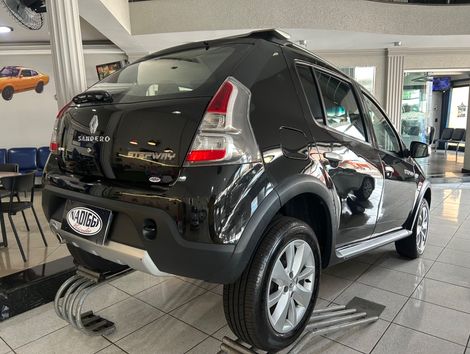 Renault SANDERO STEPWAY Hi-Flex 1.6 16V 5p Aut.