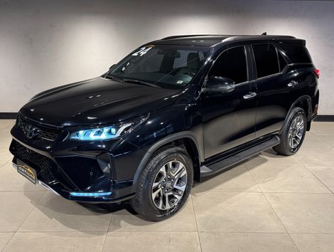 Toyota Hilux SW4 Diamond 2.8 TB 4x4 Die. Aut.