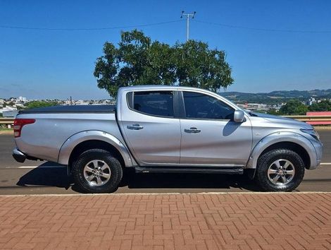 Mitsubishi L200 Tri. Outdo. GLS 2.4 CD 4x4 Die. Aut