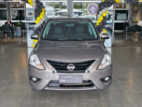 Nissan VERSA SL 1.6 16V FlexStart 4p Aut.