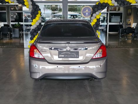 Nissan VERSA SL 1.6 16V FlexStart 4p Aut.