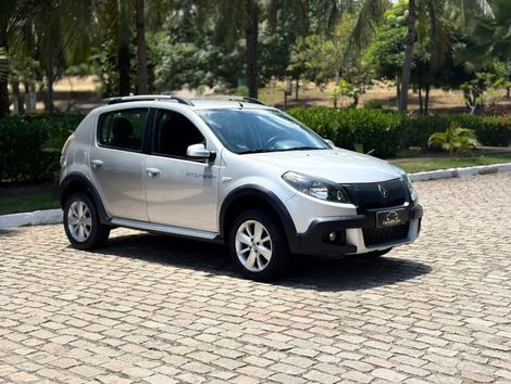 Renault SANDERO STEPWAY Hi-Flex 1.6 16V 5p Aut.