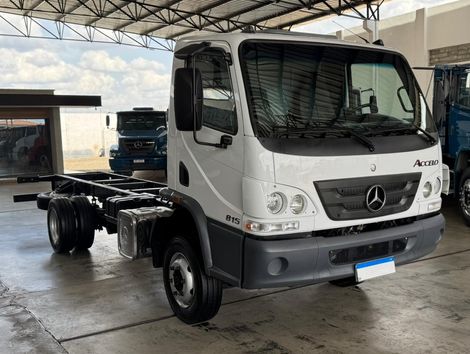 MERCEDES-BENZ Accelo 815 2p (diesel) (E5)