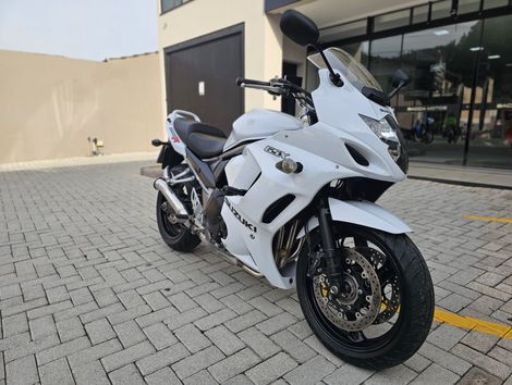 SUZUKI GSX 1250 F