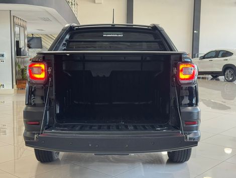 Fiat Strada Volcano 1.3 Flex 8V CD