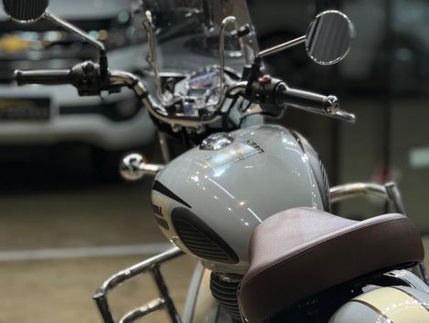Royal Enfield Classic 350 Halcyon 